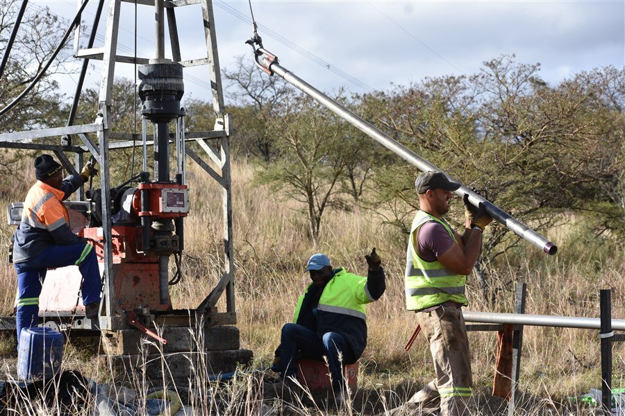 Diamond core drilling